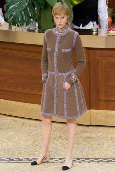 Look 55